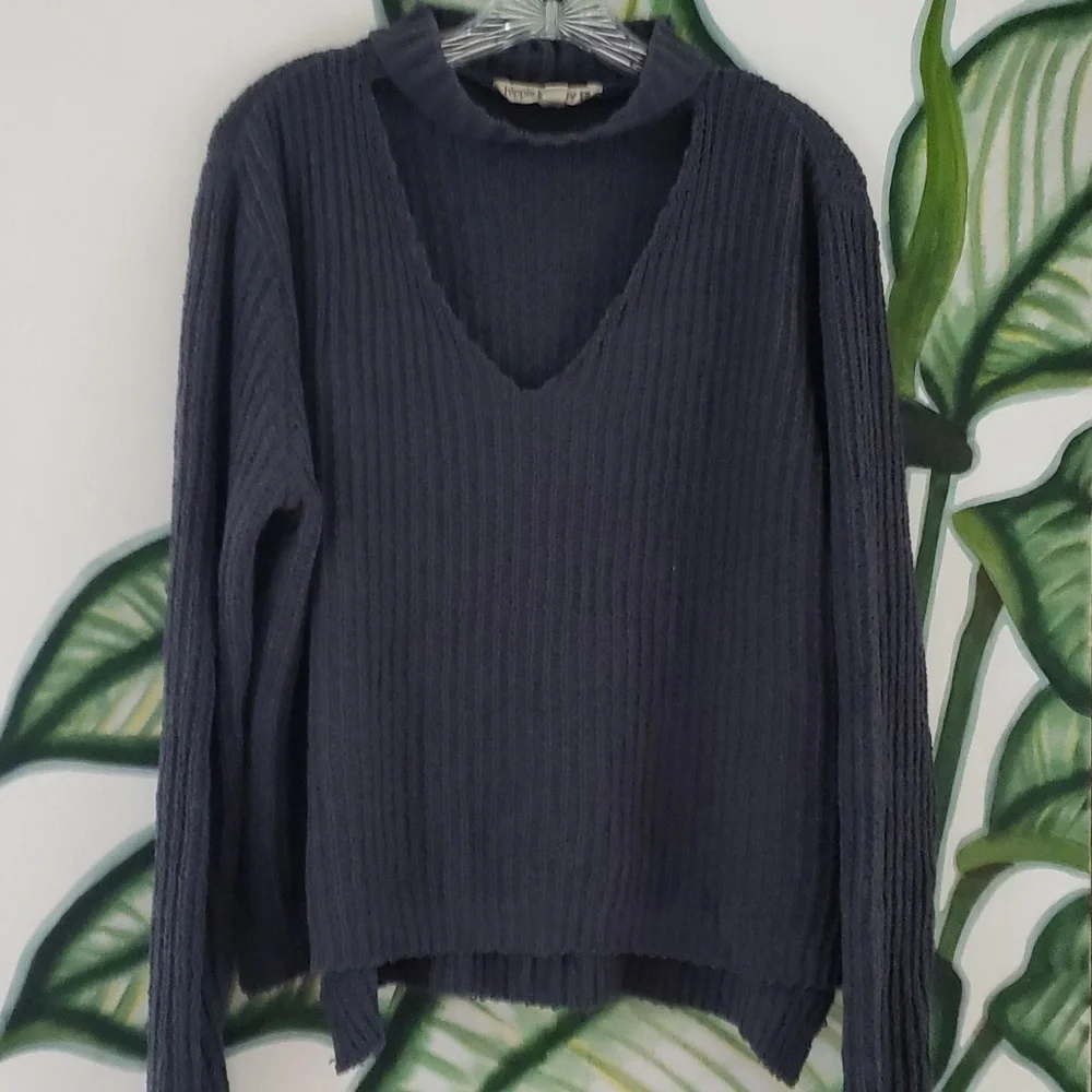 Hippie laundry Charcoal cropped lightweight ripped Sweater, Size L